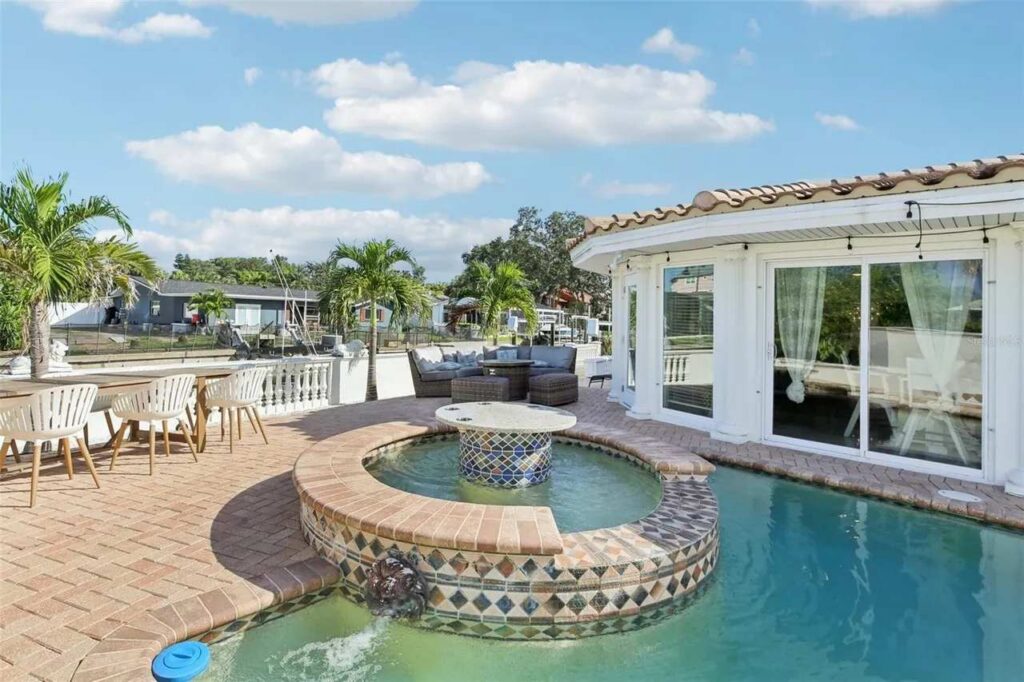 Luxury Waterfront, Heated Pool, Indian Rocks Beach Main Image